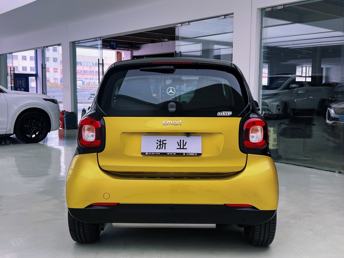 smart fortwo  2011款 1.0 MHD 硬頂激情版圖片