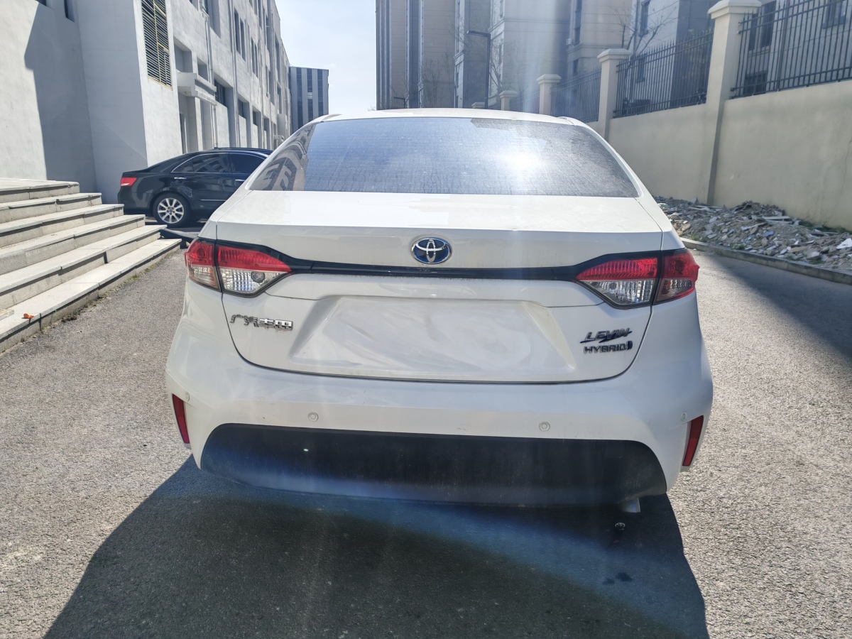 豐田 雷凌  2023款 智能電混雙擎 1.8L 領(lǐng)先版圖片