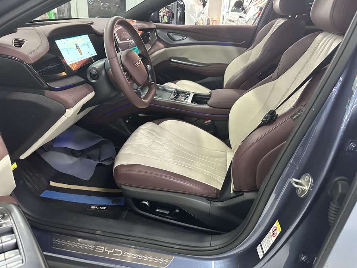 比亞迪 海豹  2023款 DM-i 1.5T 121km 尊榮型圖片