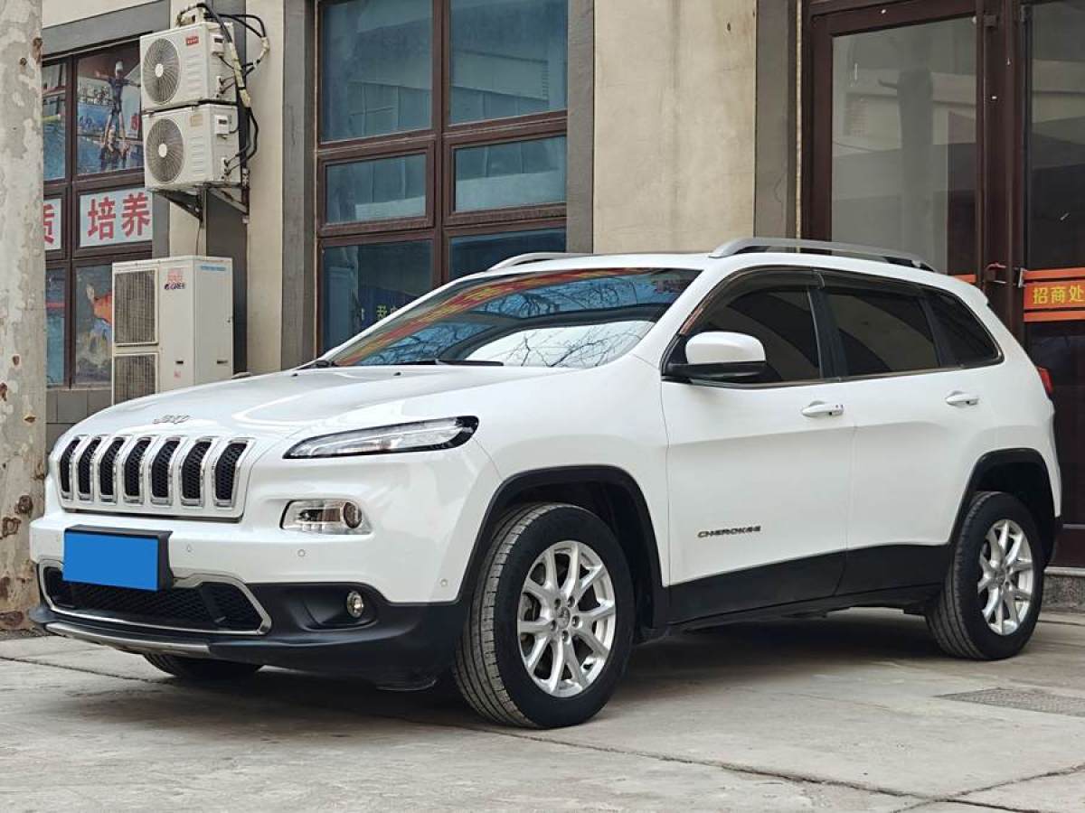 Jeep 自由光  2016款 2.4L 領(lǐng)先智能版圖片