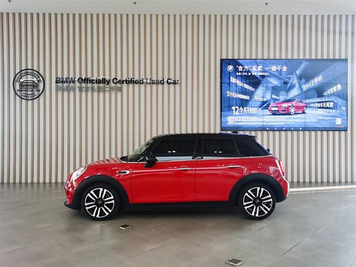 MINI MINI  2019款 1.5T COOPER 藝術(shù)家 五門版圖片