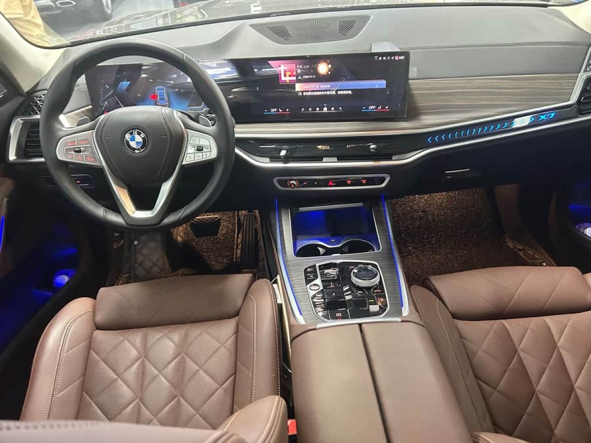 寶馬 寶馬X7  2023款 xDrive40i 領(lǐng)先型豪華套裝圖片