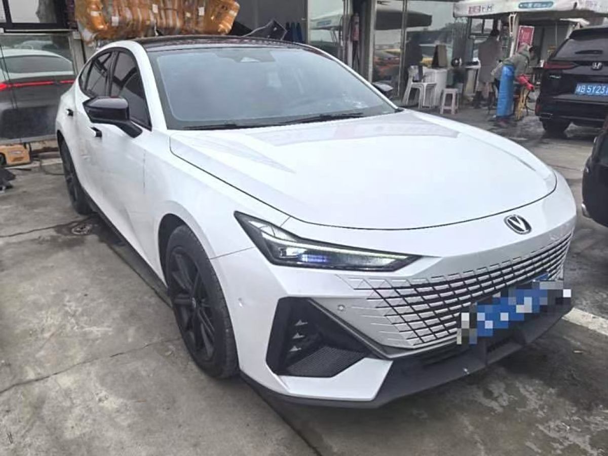 長安 長安UNI-V  2022款 1.5T 運動版圖片