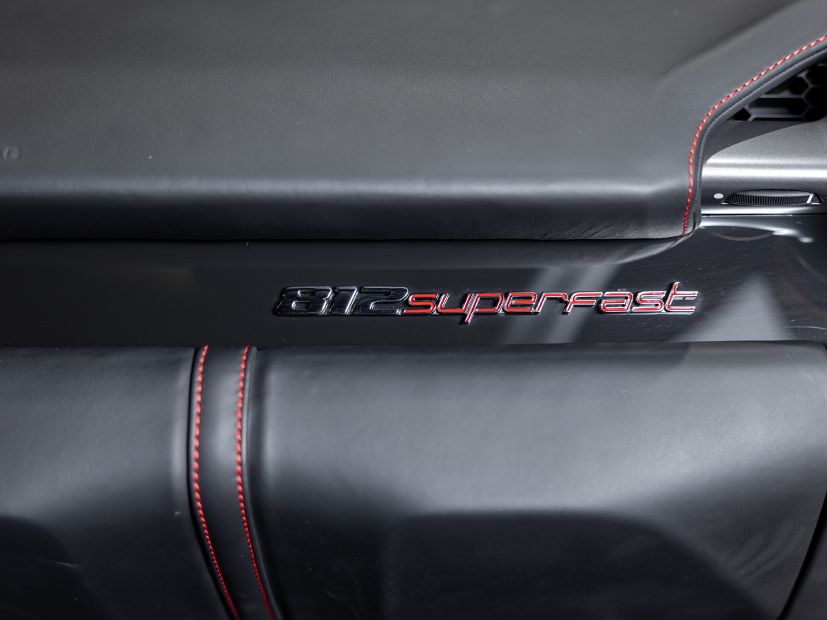 2018年2月法拉利 812 Superfast  2017款 6.5L 标准型