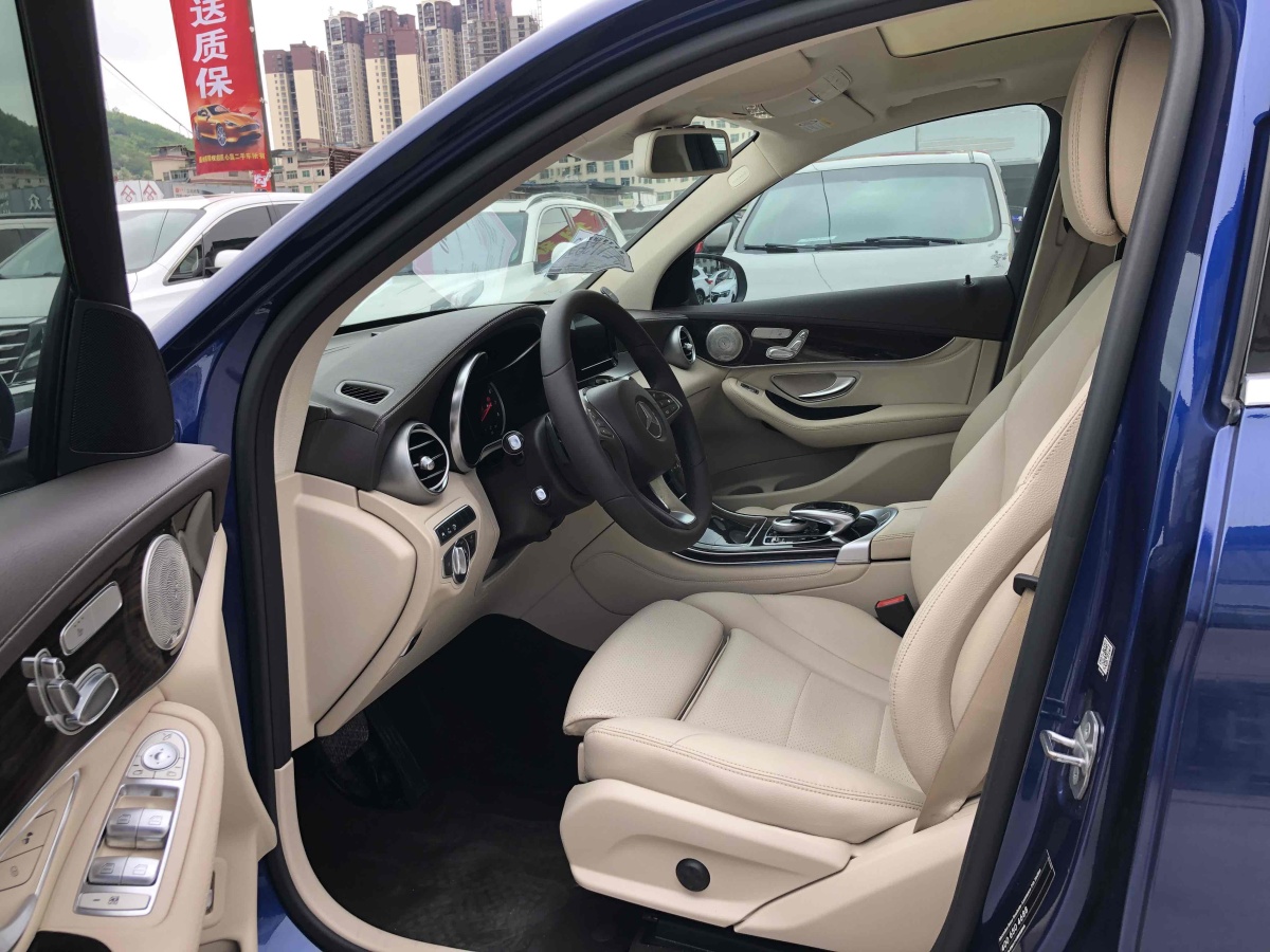 2017年4月奔馳 奔馳GLC  2017款 GLC 260 4MATIC 豪華型