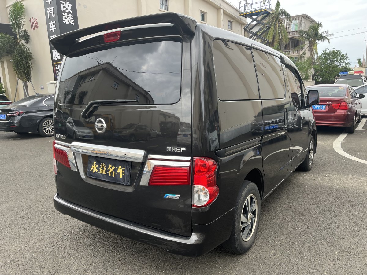 2017年9月日產(chǎn) NV200  2016款 改款 1.6L CVT尊享型