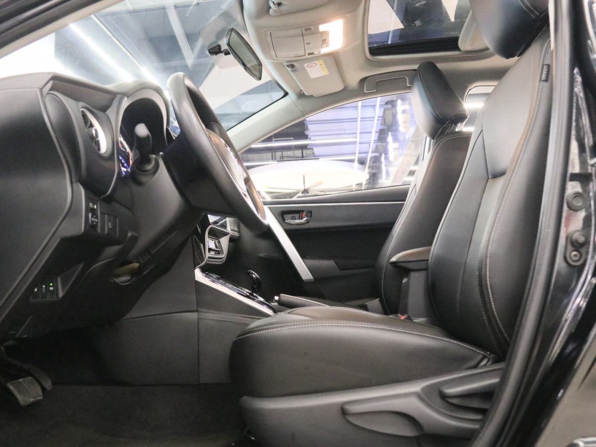 豐田 卡羅拉雙擎E+  2019款 1.8L 領(lǐng)先版圖片