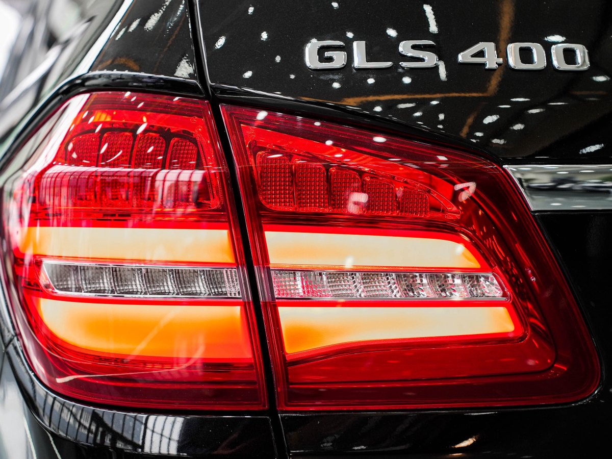 2019年1月奔驰 奔驰GLS  2018款 改款 GLS 400 4MATIC动感型