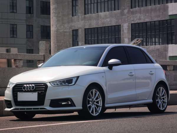 奥迪 奥迪A1  2016款 30 TFSI Sportback S Line运动版