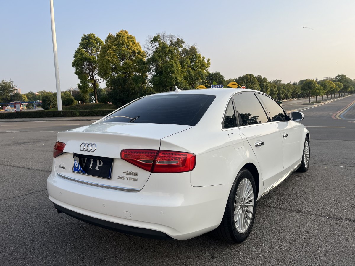 奧迪 奧迪A4L  2015款 35 TFSI 自動(dòng)舒適型圖片