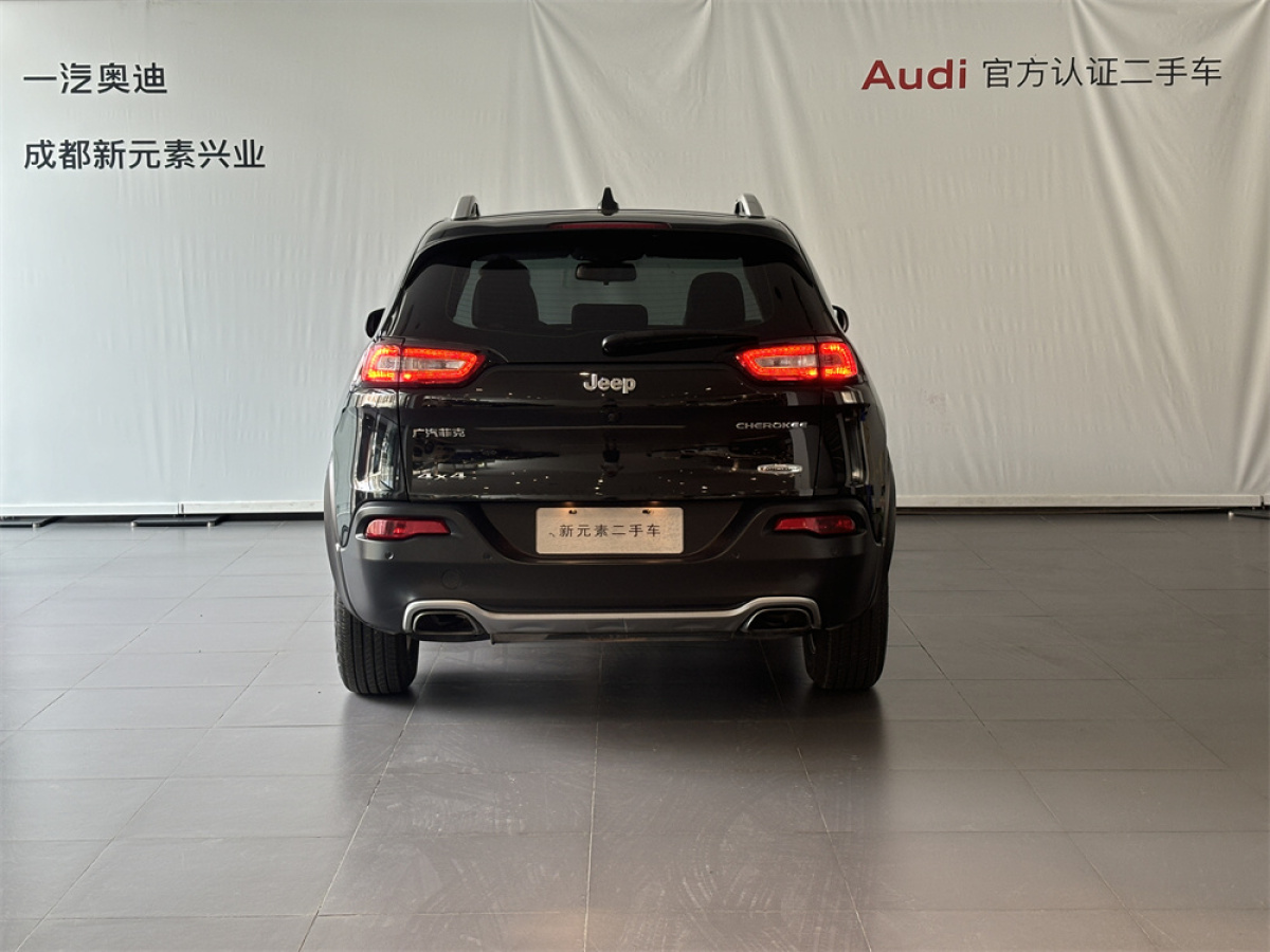 Jeep 自由光  2016款 2.4L 专业版图片