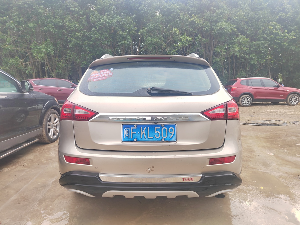 眾泰 T600  2015款 1.5T 手動(dòng)精英型圖片