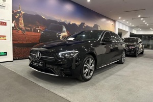 奔馳E級(jí) 奔馳 改款二 E 300 L 運(yùn)動(dòng)時(shí)尚型
