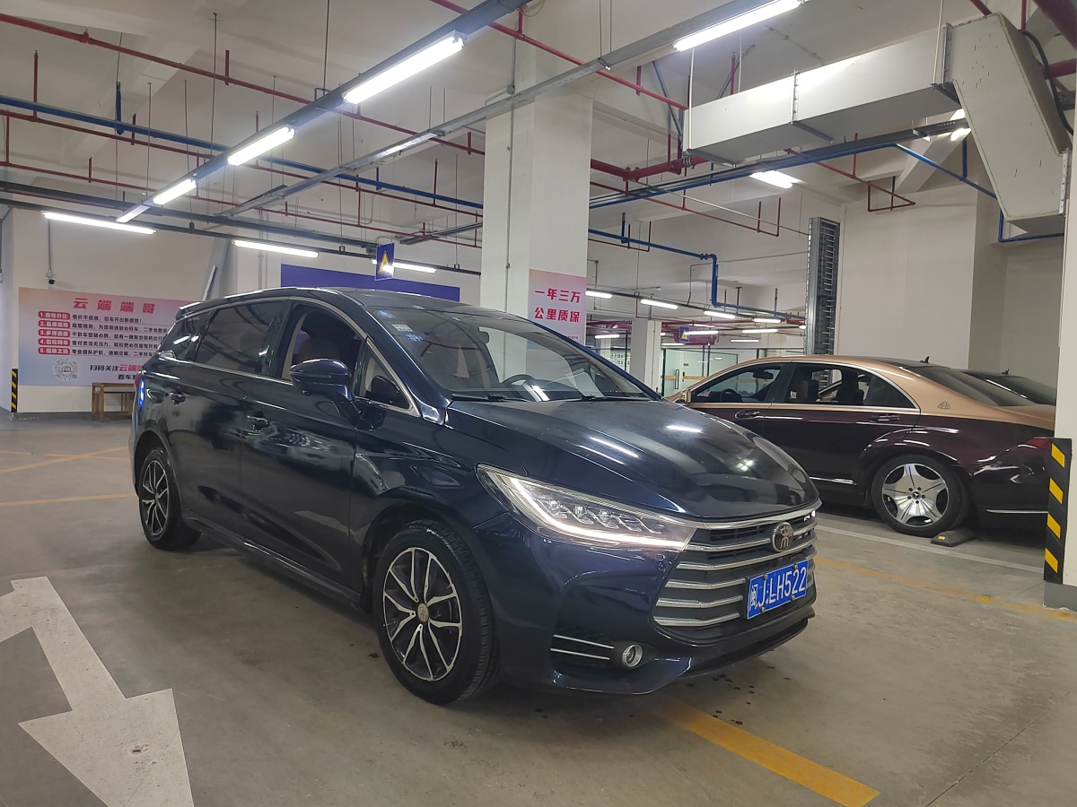 比亞迪 宋MAX  2018款 1.5T 自動(dòng)智聯(lián)豪華型 6座圖片