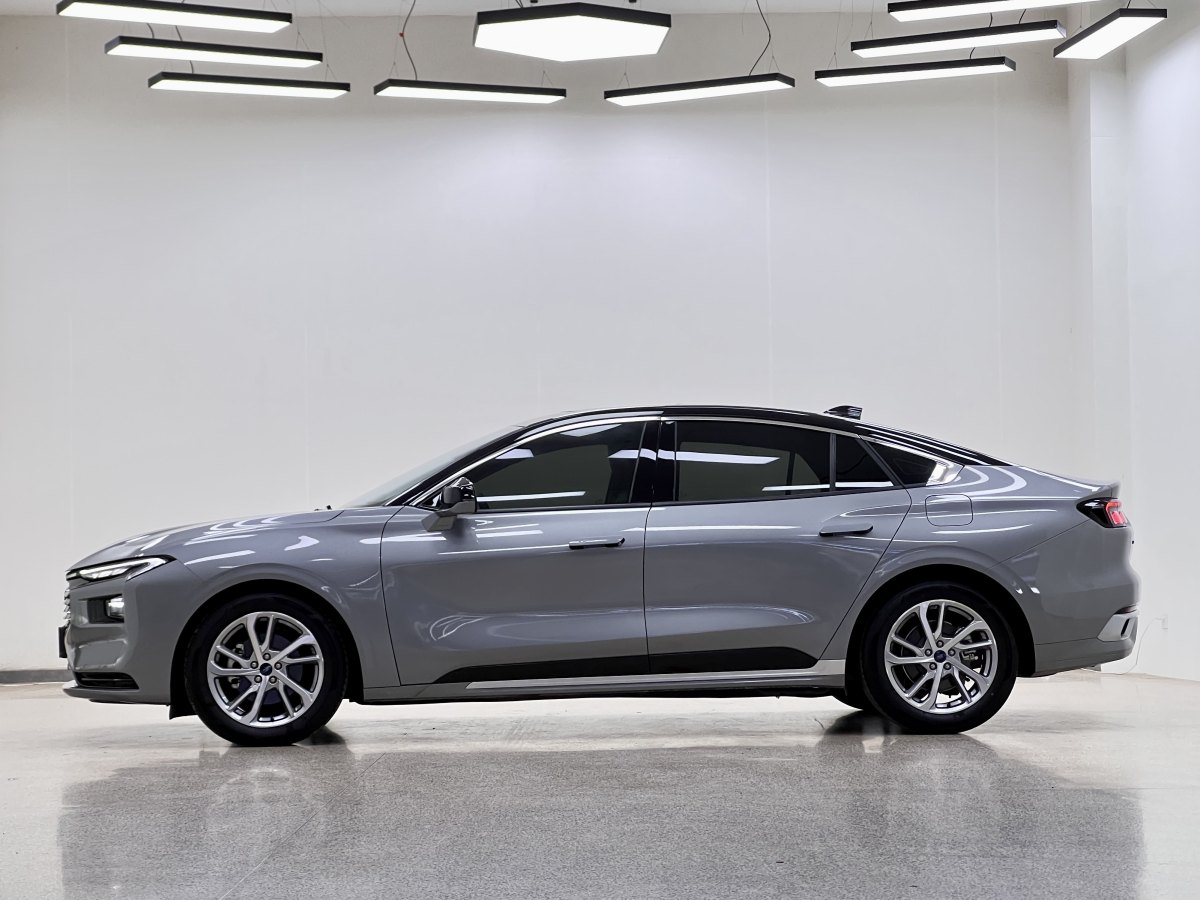 2022年12月福特 蒙迪歐  2022款 改款 EcoBoost 245 豪華型