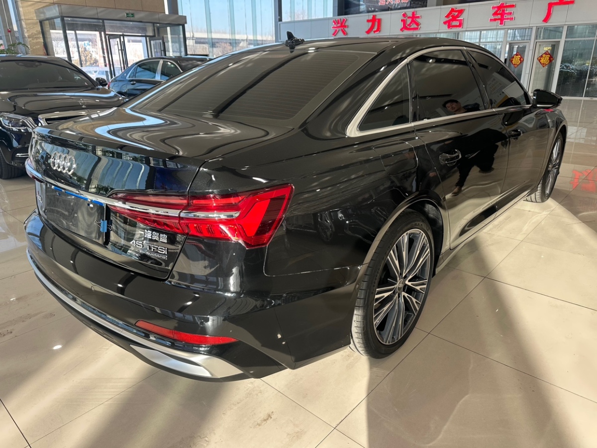 奧迪 奧迪A6L  2024款 45 TFSI 臻選動(dòng)感型圖片