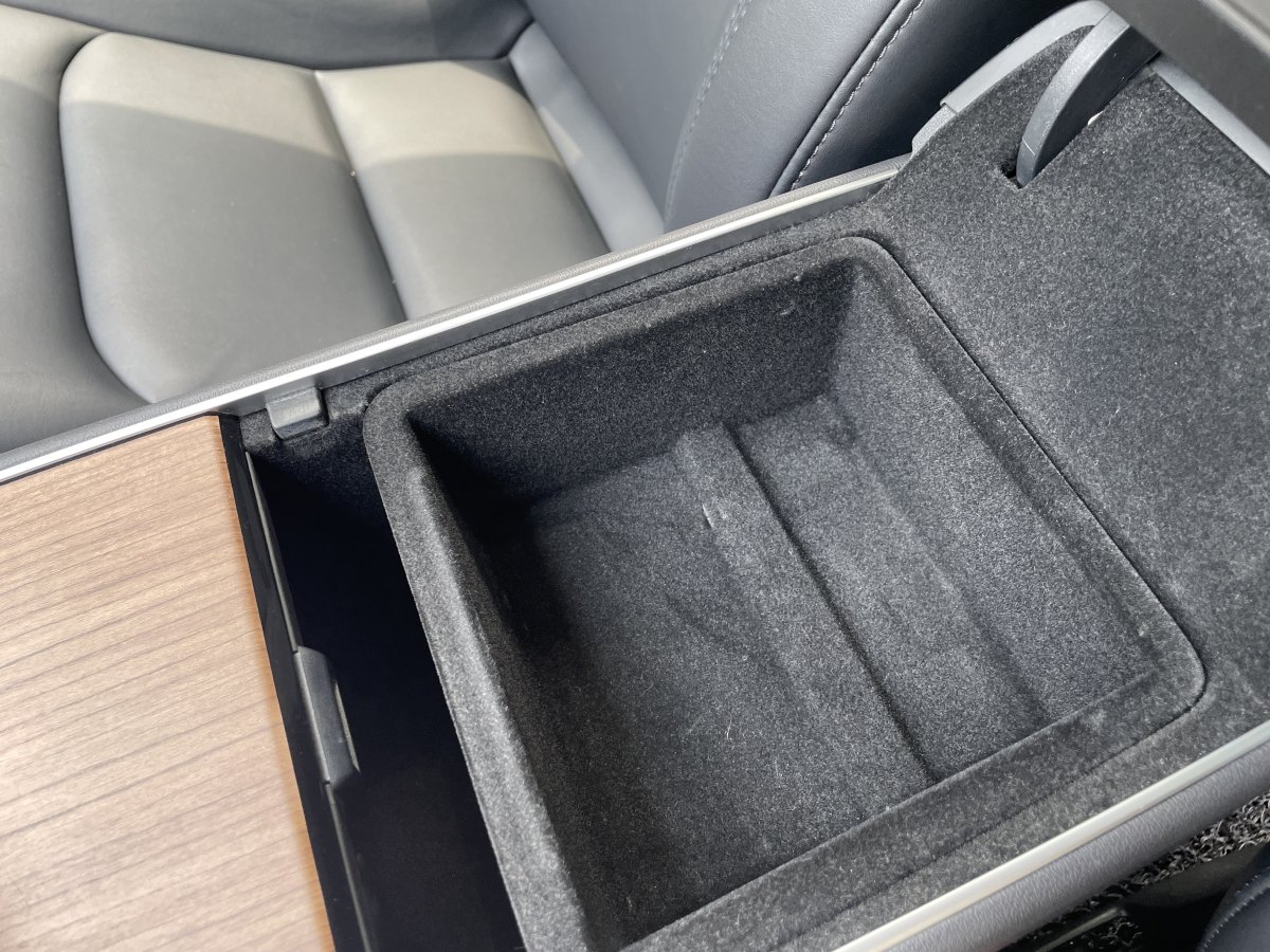 2019年4月特斯拉 Model 3  2019款 長續(xù)航后驅(qū)版