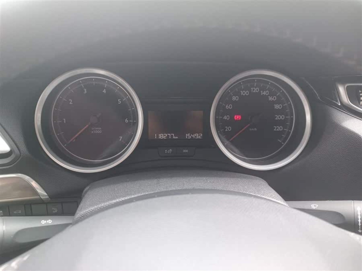 標致 408  2014款 1.8L 自動豪華版圖片