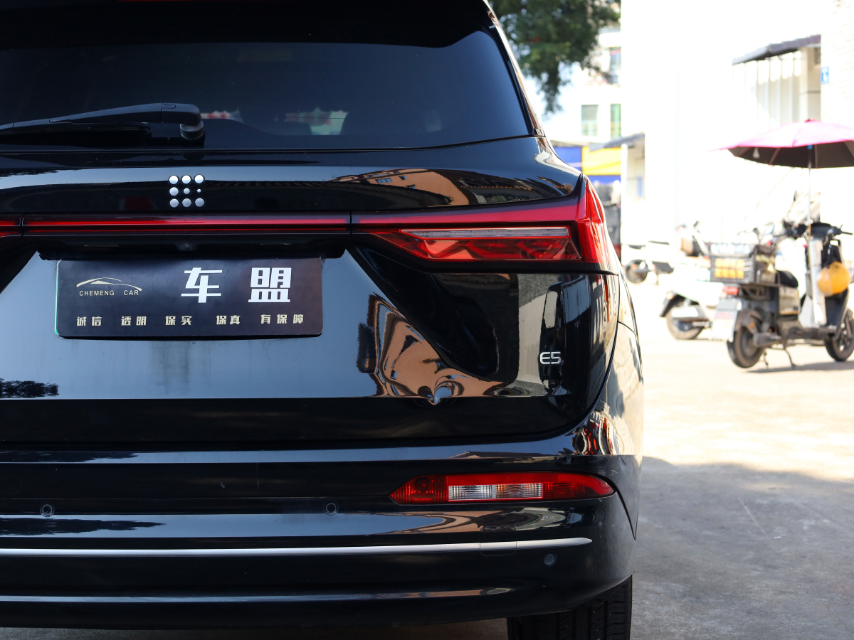 賽力斯 藍(lán)電E5  2023款 1.5L DE-i 100KM臻享型 7座圖片
