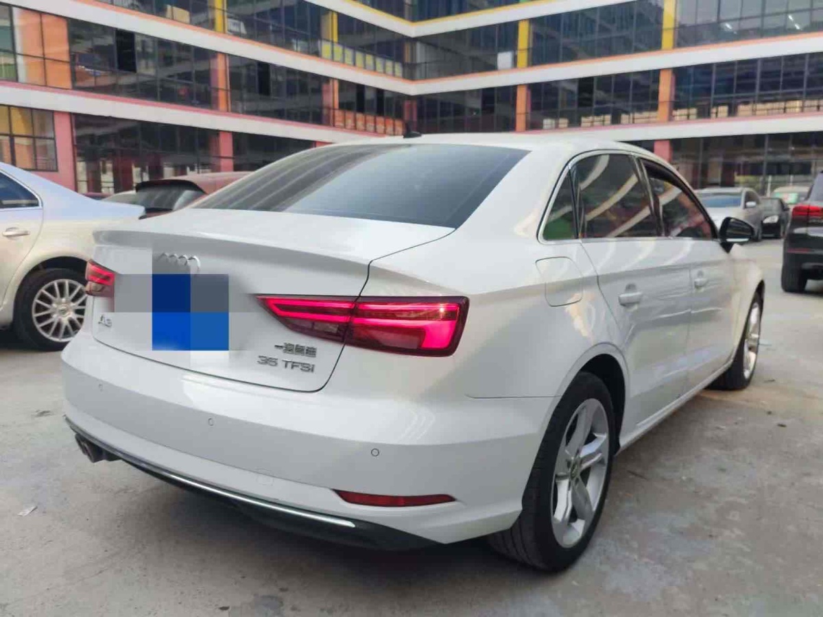 奧迪 奧迪A3  2019款 Limousine 35 TFSI 時(shí)尚型 國(guó)VI圖片