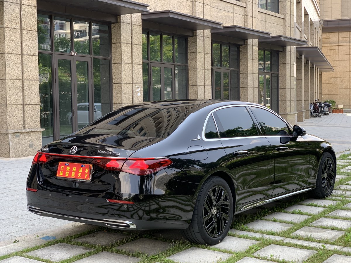 奔馳 奔馳E級  2019款 改款 E 300 L 豪華型圖片