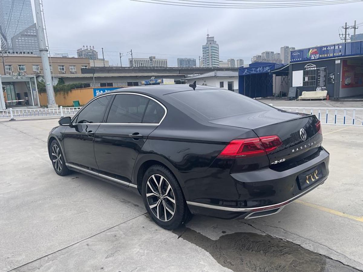 大眾 邁騰  2020款 330TSI DSG 領(lǐng)先型圖片