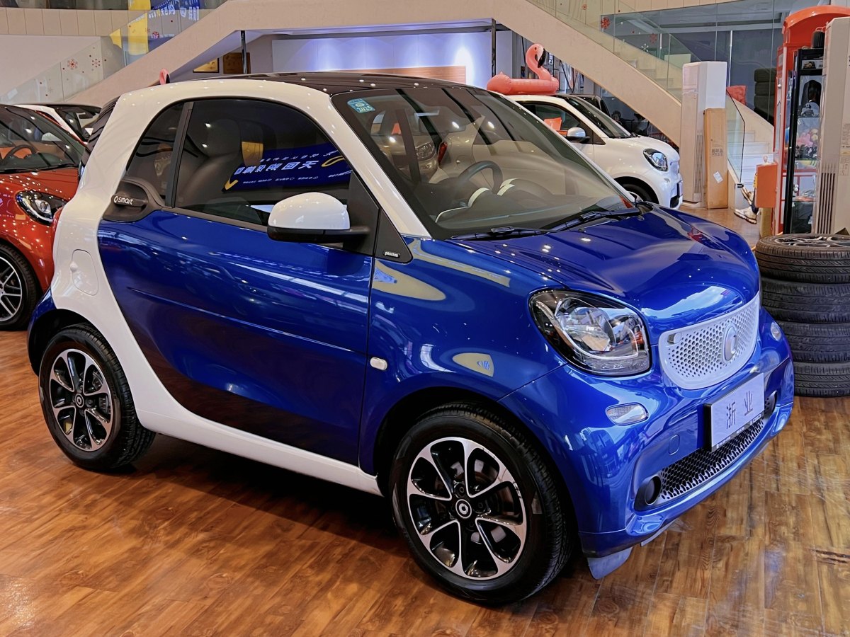 smart fortwo  2011款 1.0 MHD 硬頂激情版圖片