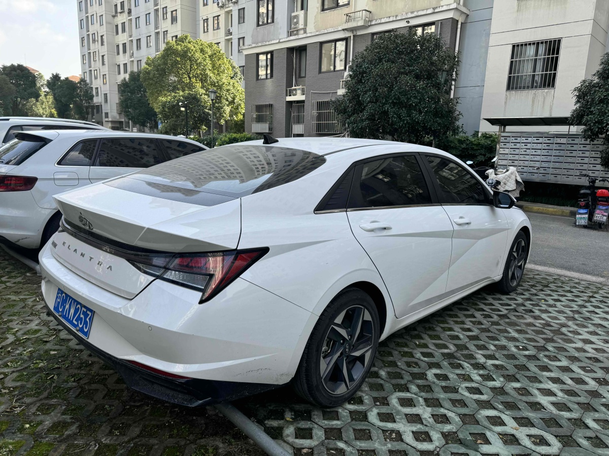 現(xiàn)代 伊蘭特  2022款 1.5L CVT LUX尊貴版圖片