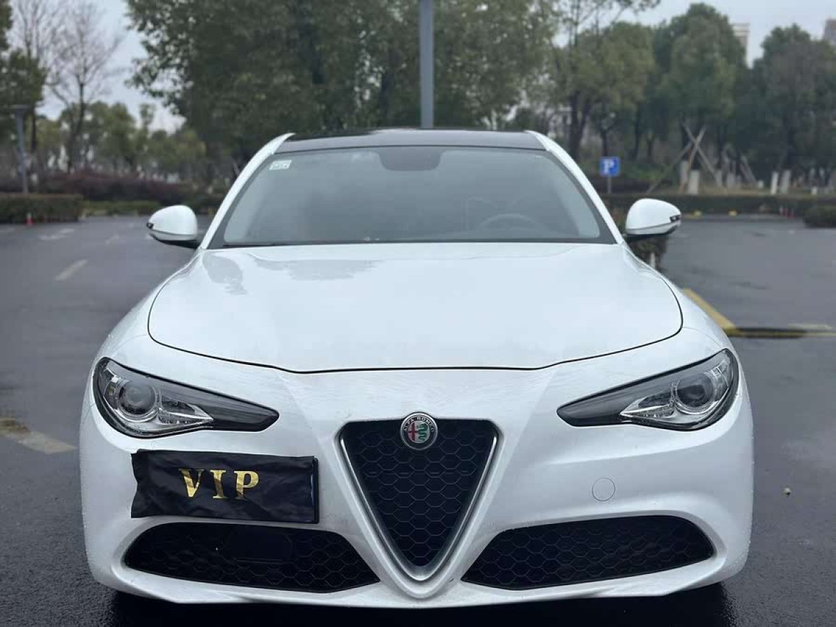 阿爾法·羅密歐 Giulia  2017款 2.0T 200HP 豪華版圖片