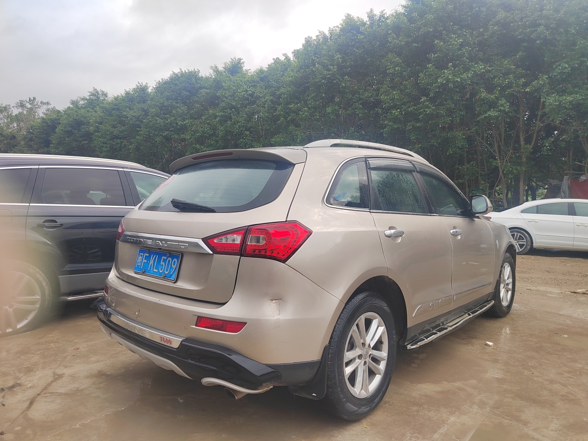 眾泰 T600  2015款 1.5T 手動(dòng)精英型圖片