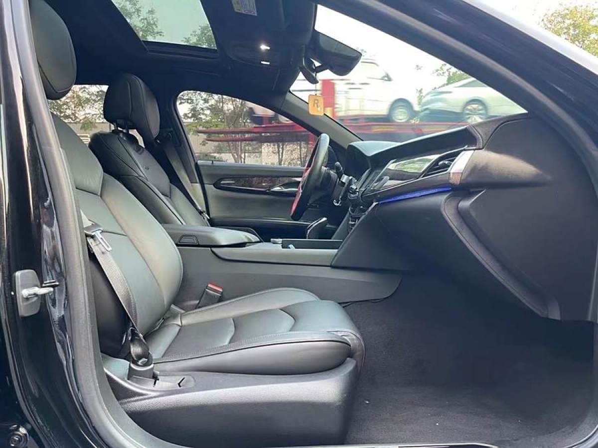 凱迪拉克 CT6  2019款 28T 豪華型圖片