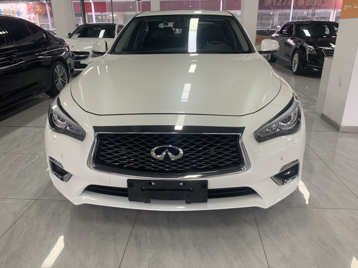 英菲尼迪 Q50L  2020款 2.0T 30周年限量版圖片