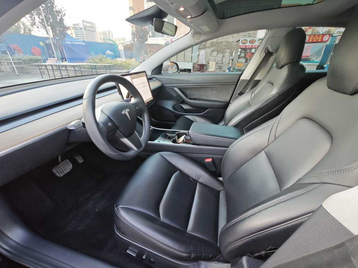 特斯拉 Model 3  2019款 標(biāo)準(zhǔn)續(xù)航后驅(qū)升級版圖片