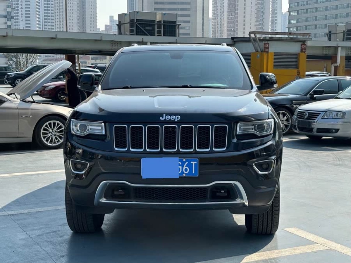 Jeep 大切諾基  2015款 3.6L 精英導(dǎo)航版圖片