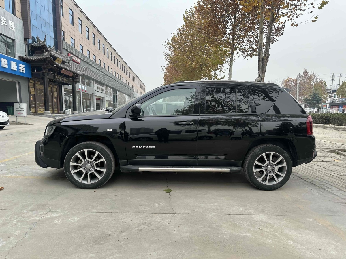 Jeep 指南者  2014款 2.0L 兩驅(qū)豪華版圖片