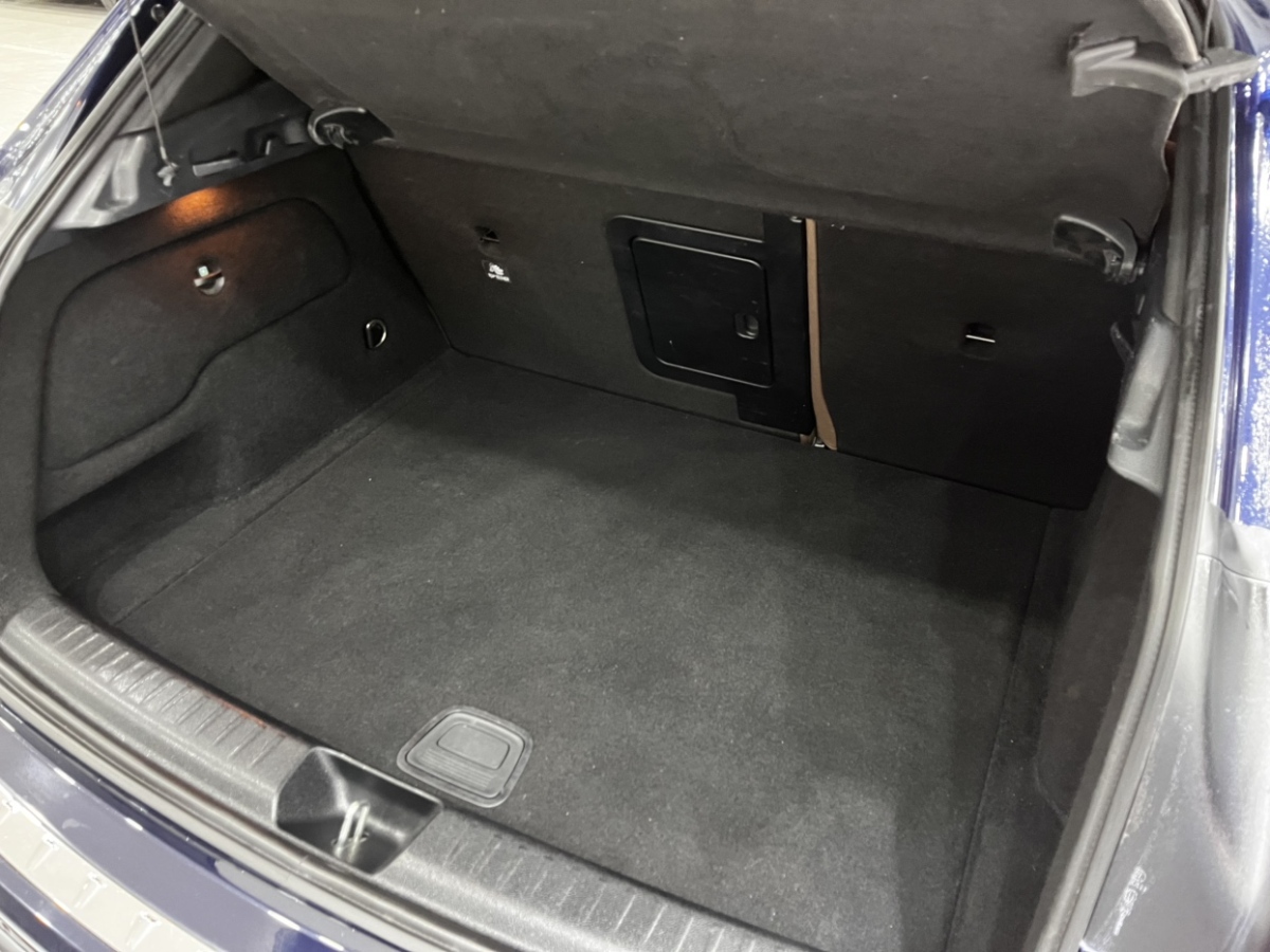 奔馳 奔馳GLA  2015款 GLA 260 4MATIC 運(yùn)動(dòng)型圖片