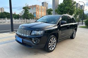 指南者 Jeep 改款 2.4L 四驱豪华导航版