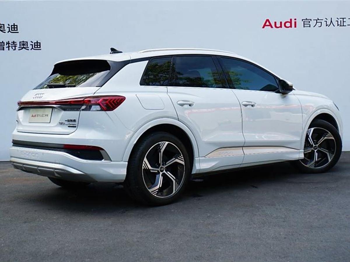 奧迪 奧迪Q4 e-tron  2022款 50 e-tron quattro 創(chuàng)境版圖片