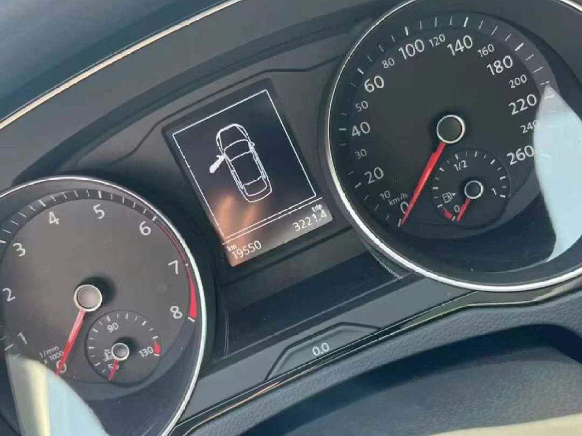 大眾 邁騰  2020款 280TSI DSG 領(lǐng)先型圖片