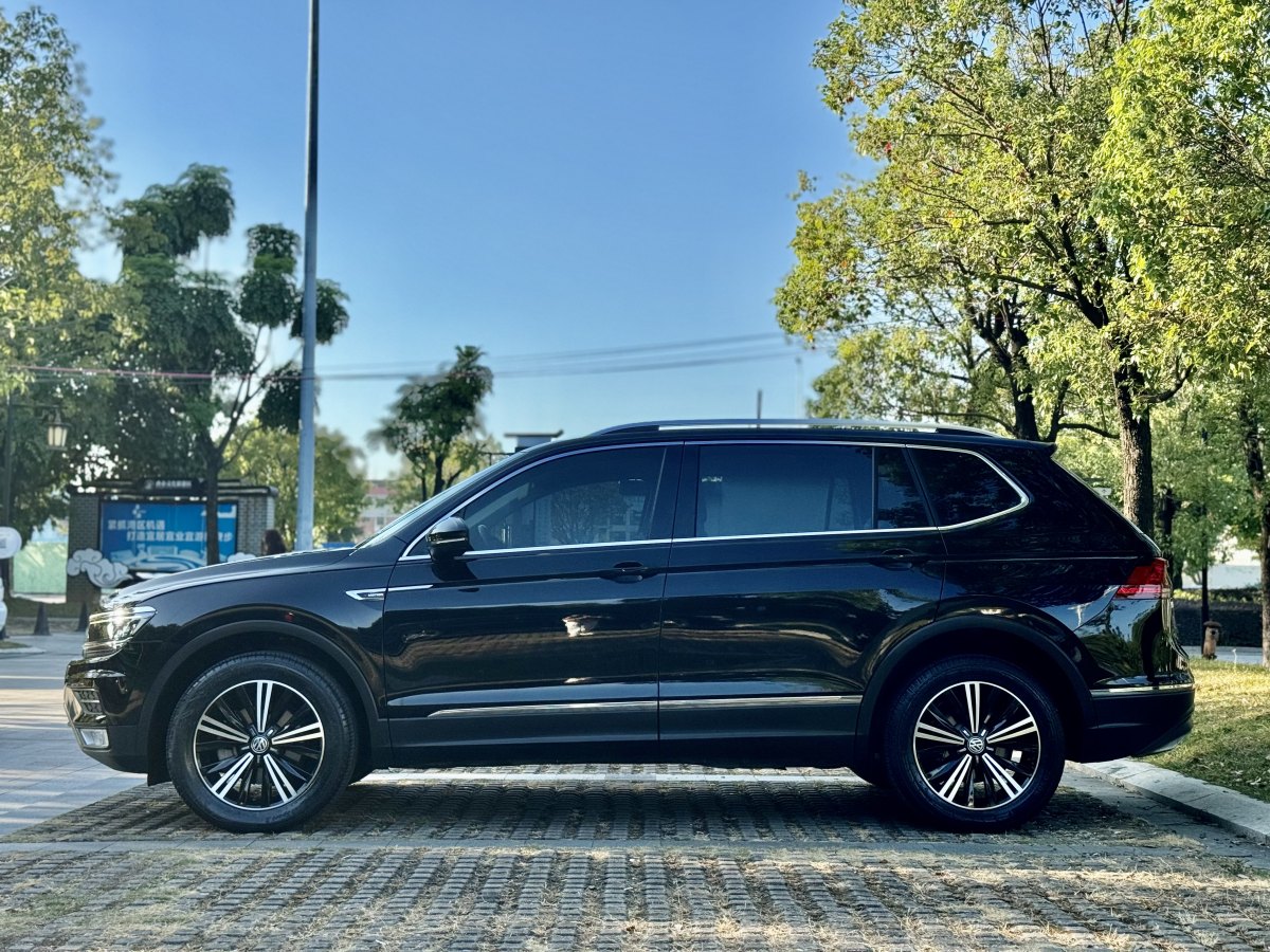 大眾 途觀L  2017款 380TSI 自動四驅(qū)豪華版圖片