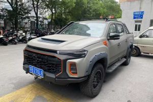 上汽大通MAXUS T90 上汽大通 2.0T柴油自動(dòng)四驅(qū)上汽牛?魔王標(biāo)箱