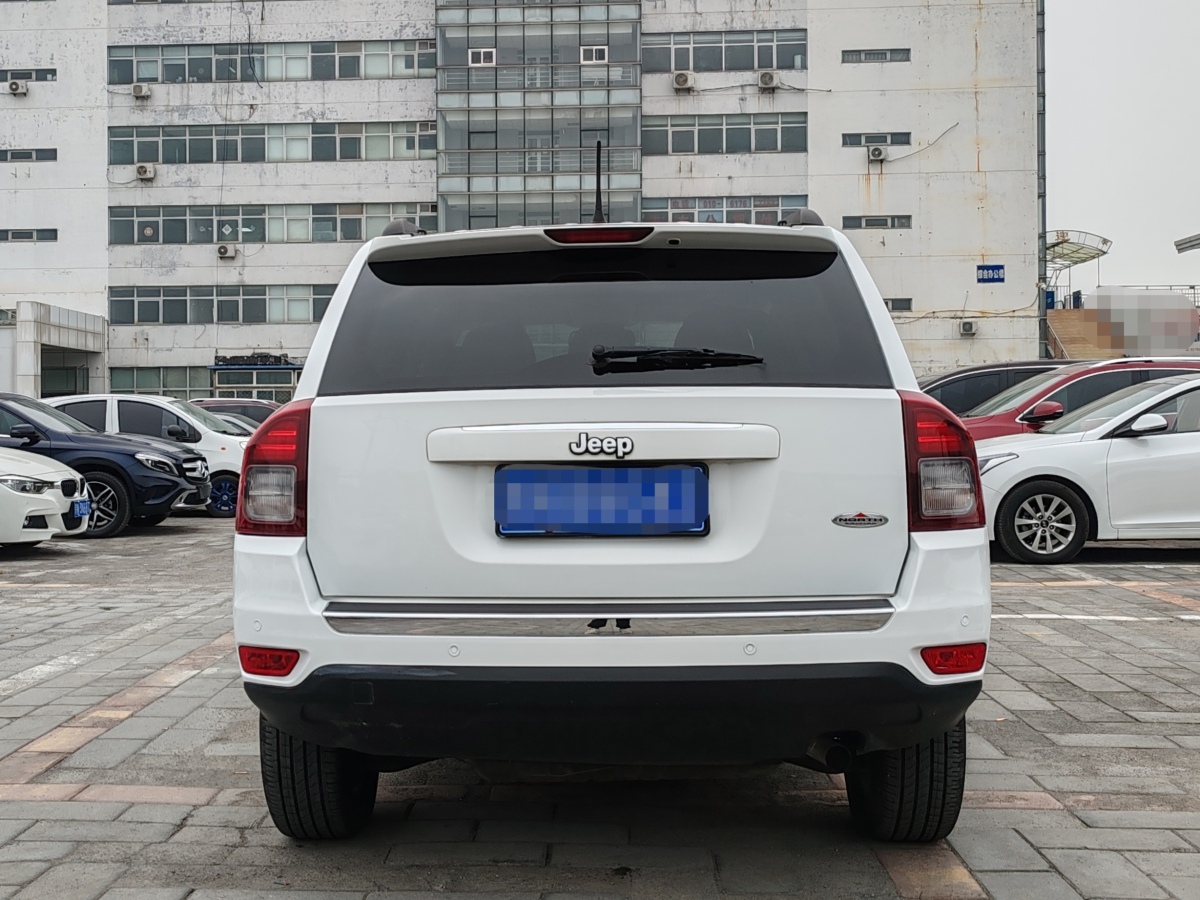 Jeep 指南者  2014款 改款 2.4L 四驅(qū)舒適版圖片