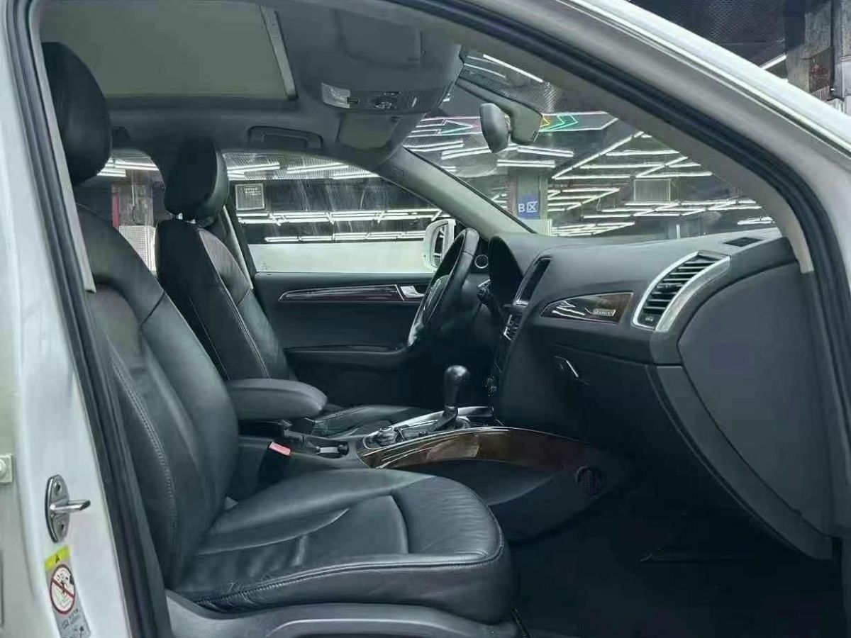 奧迪 奧迪Q5  2010款 Q5 2.0TSI 首發(fā)限量版運(yùn)動版圖片