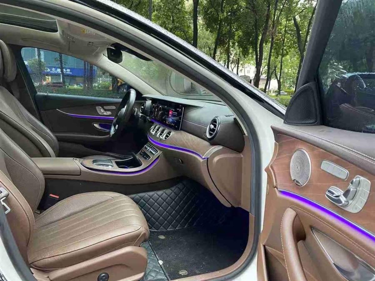 奔馳 奔馳E級  2021款 改款 E 300 L 時尚型圖片