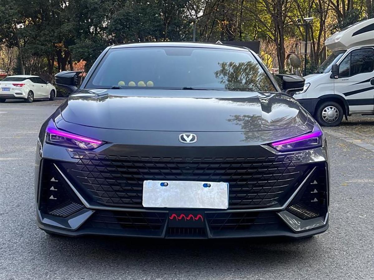 長(zhǎng)安 長(zhǎng)安UNI-V  2022款 1.5T 尊貴型圖片