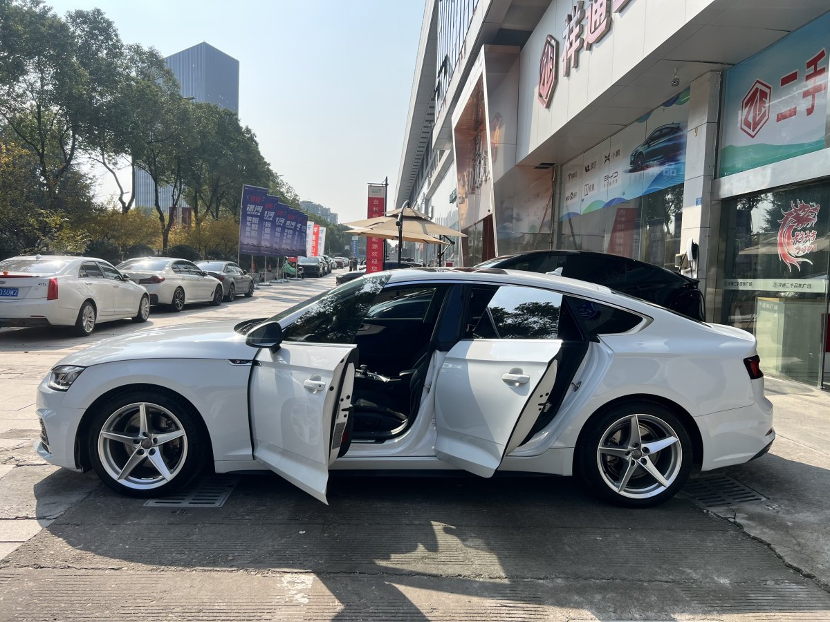 奧迪 奧迪A5  2019款 Sportback 40 TFSI 時(shí)尚型圖片