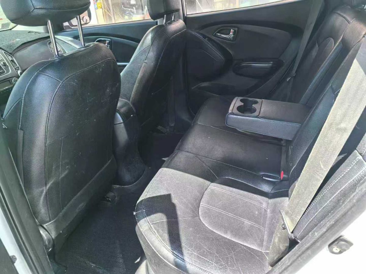 現(xiàn)代 ix35  2013款 2.0 GL 兩驅(qū)舒適型圖片