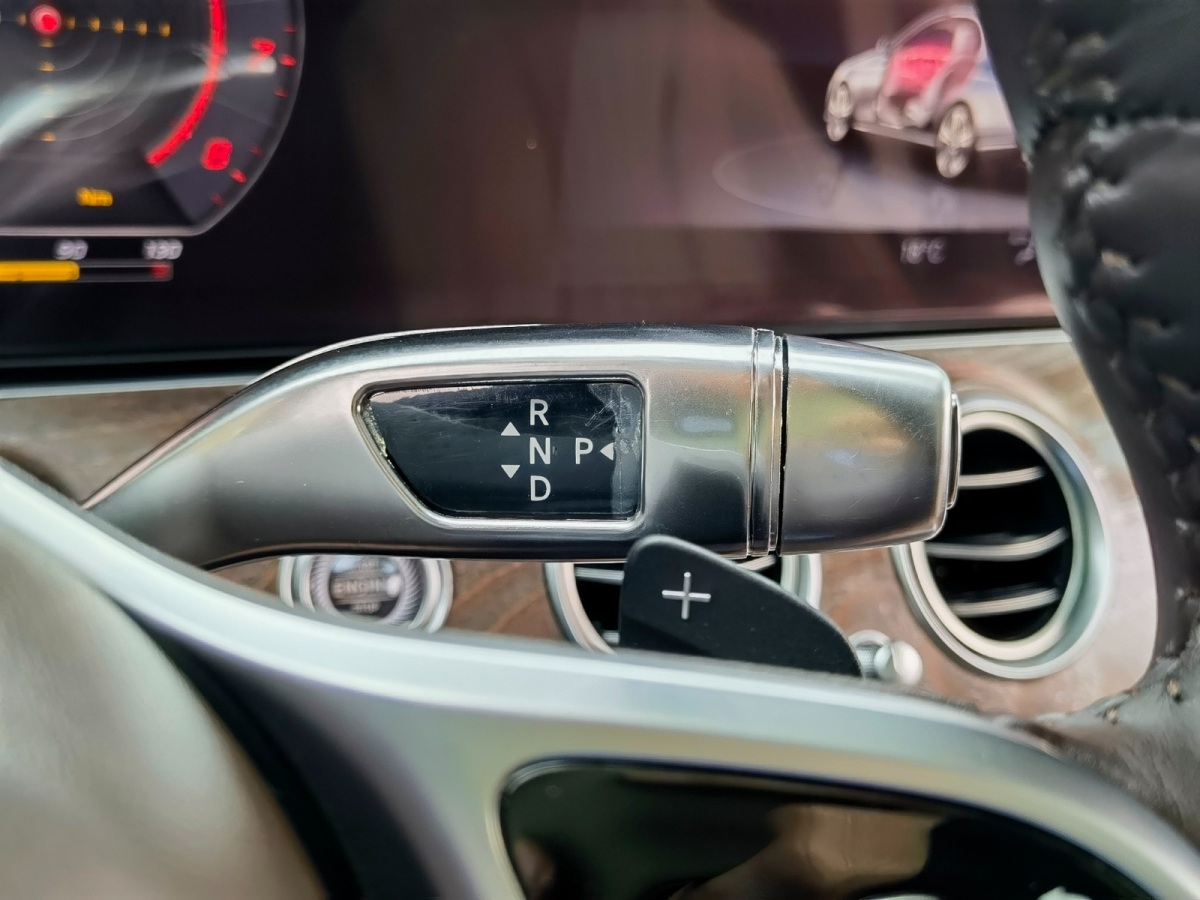 奔馳 奔馳E級  2020款 E 300 L 豪華型圖片