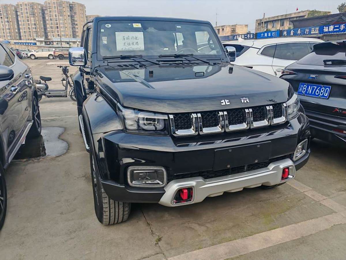 北京 BJ40  2020款 2.0T 自動兩驅城市獵人版?zhèn)b客型圖片