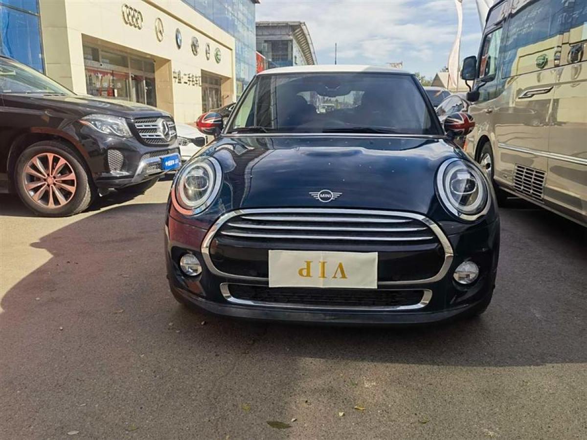 MINI COUNTRYMAN  2018款 1.5T COOPER 藝術家圖片